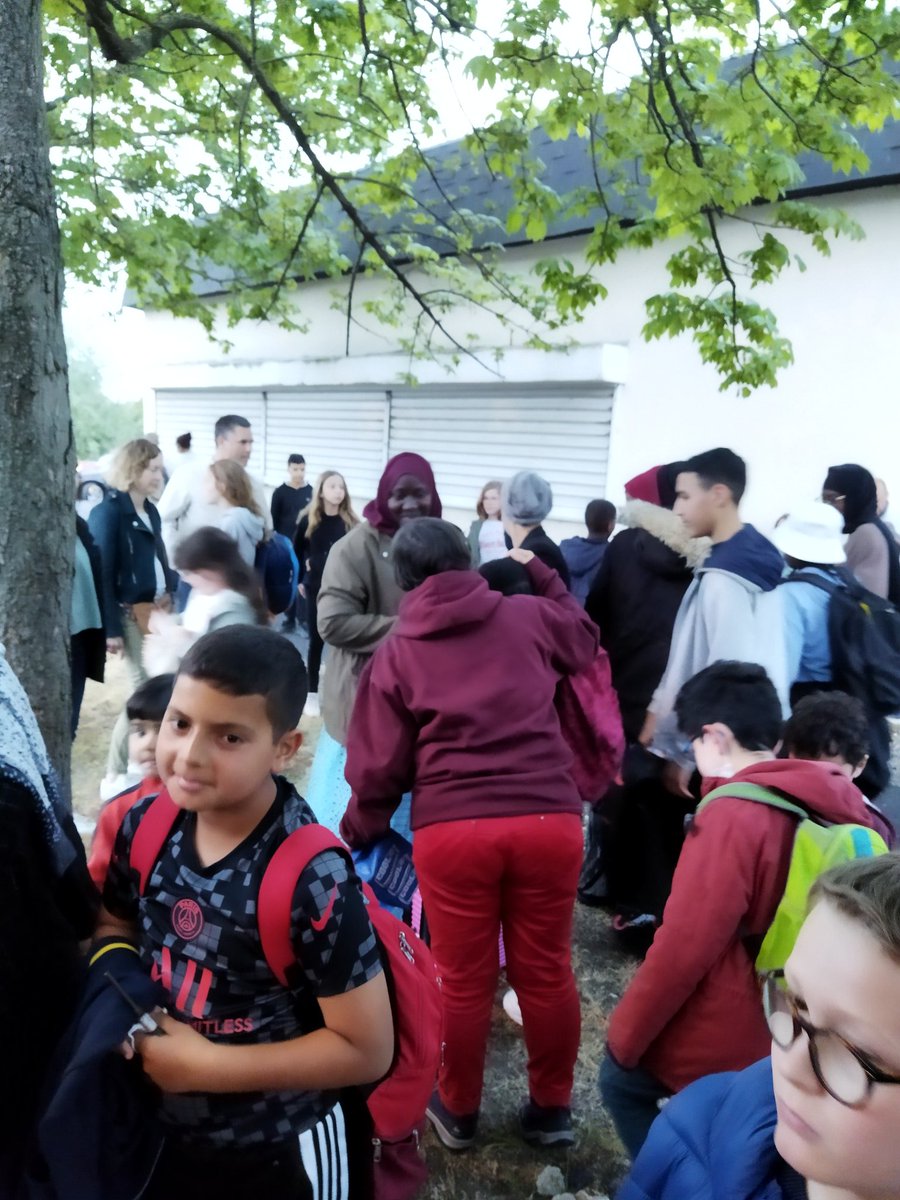 GeomArt_SE's tweet photo. Home sweet home !
De retour, des souvenirs et des bons souvenirs plein la tête !
Un grand merci à mes familles, mes parents accompagnateurs et à mes enseignantes de m'avoir fait confiance pour ce séjour à Cambridge ... https://t.co/9mcFsh6hlp