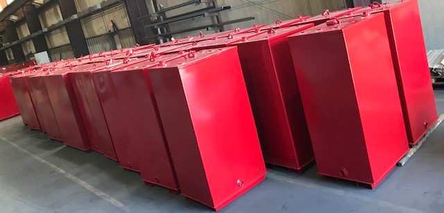 NewberryTanks's tweet photo. Newberry's turnkey lube tank packages ship assembled and ready for use. The tank package comes standard with a level gauge, leak detection gauge emergency vents, atmospheric vent, fill cap, pump, mounted hose reel, and meter. #TurnkeyTanks #StrongAsSteel https://t.co/ndIqYM3T0h https://t.co/y6xGRRVRiY