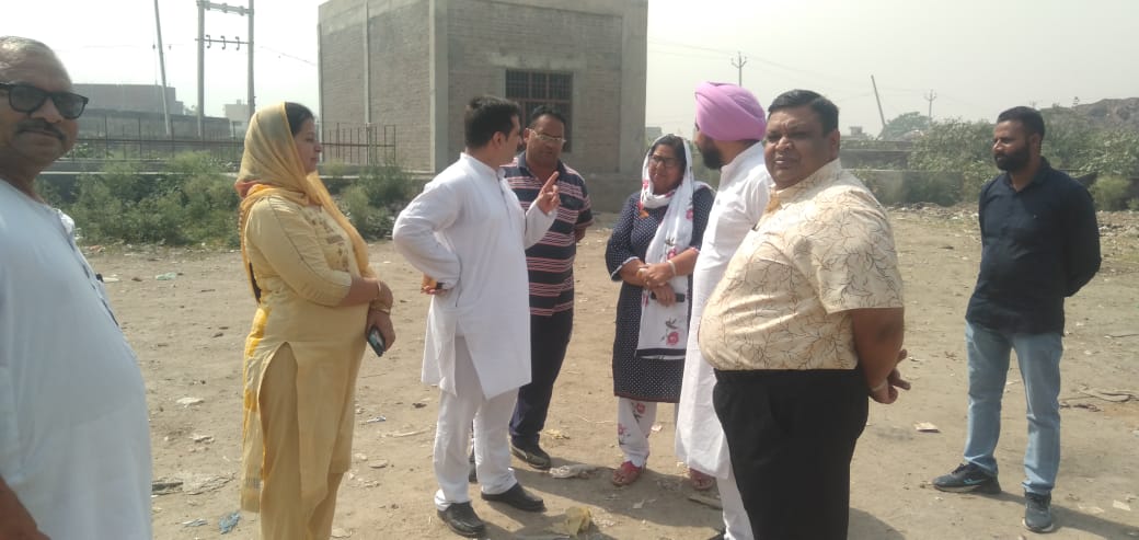 deepakPILOTfans's tweet image. Redevelopment of Shaheed Udham Singh Park Sachkhand Road Tarn Taran Sahib under #SmartWard #SmartVillage project.

@VarunRajSingh26 @BhagwantMann @ArvindKejriwal @AAPPunjab @AamAadmiParty @raghav_chadha #India #Punjab @HarpalCheemaMLA @JarnailSinghAAP @DrDeepakPILOT #DeepakPILOT