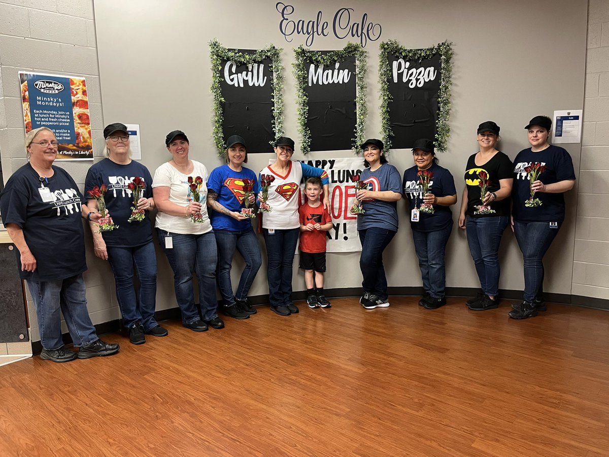 We hope all moms enjoy their Mother’s Day weekend! Special roses for all these wonderful ladies! 🌹🌹🌹