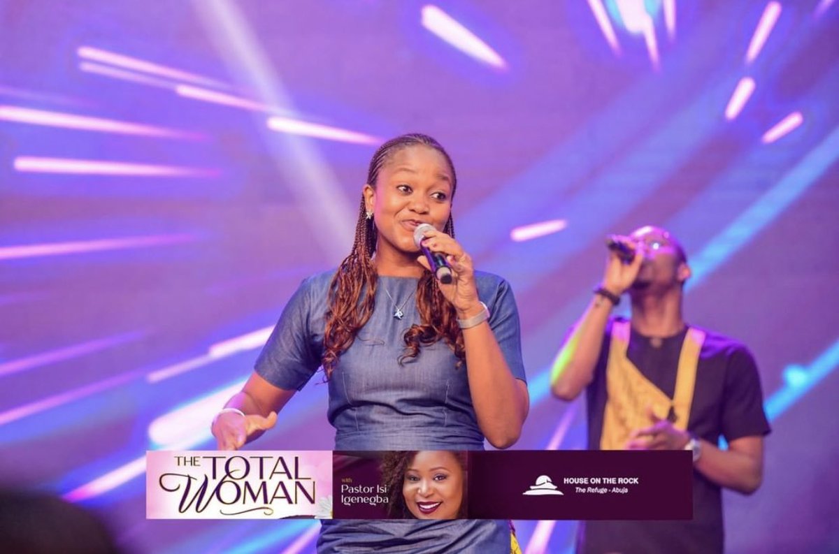 HOTRREFUGE's tweet photo. Special Worship Ministraton by the Woman2Woman choir;
🎵The Lord bless you
And keep you
Make His face shine upon you
And be gracious to you
The Lord turn His
Face toward you
And give you peace
Amen, amen, amen
Amen, amen, amen🎵
#Reset2022
#HOTRRefuge
#HOTRService
#TotalWoman https://t.co/ZUDMH4Qwie