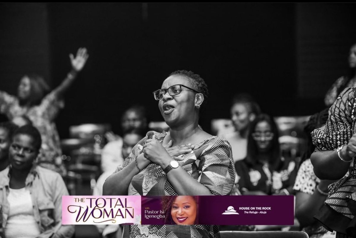 HOTRREFUGE's tweet photo. Special Worship Ministraton by the Woman2Woman choir;
🎵The Lord bless you
And keep you
Make His face shine upon you
And be gracious to you
The Lord turn His
Face toward you
And give you peace
Amen, amen, amen
Amen, amen, amen🎵
#Reset2022
#HOTRRefuge
#HOTRService
#TotalWoman https://t.co/ZUDMH4Qwie