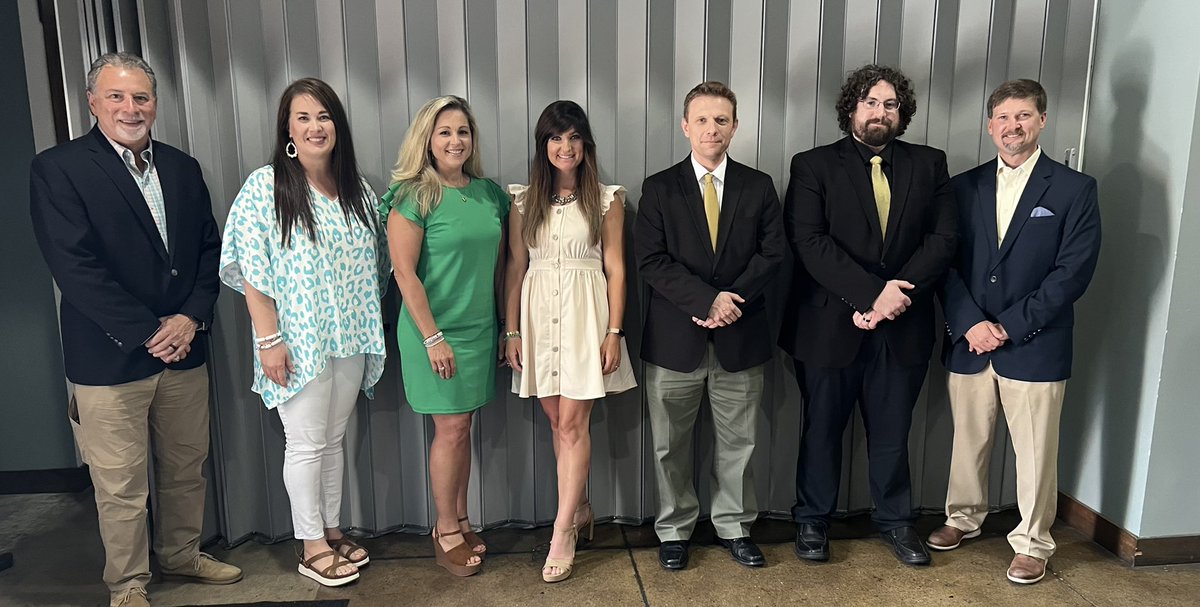 kkallhoff's tweet photo. Thank you Cullman City Schools Foundation for recognizing this year and last year’s @BOECullmanCity TOY. #1stRoundPicks no doubt. @AlabamaAchieves https://t.co/JGW3NC90xE