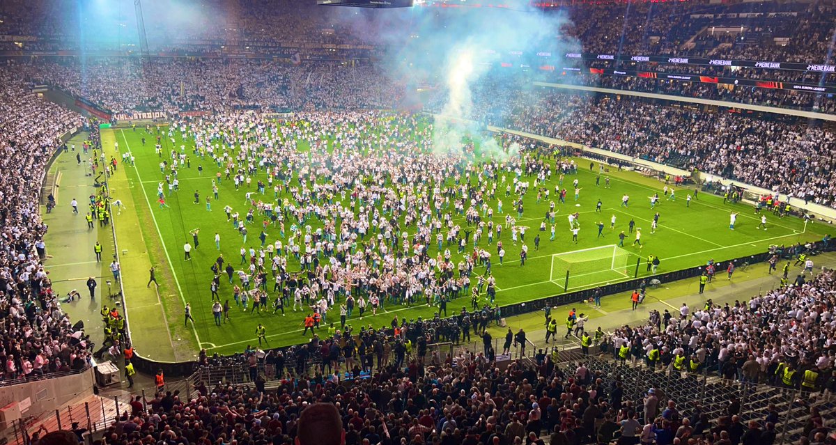 TahmidWHU's tweet photo. Frankfurt away. European dream comes to an end but proud of the boys regardless. Next season we go again ⚒️♥️ https://t.co/J66vxWVwWS