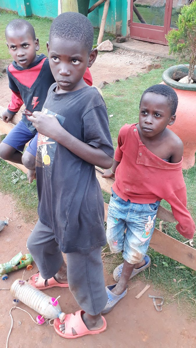 BuildingOrphan's tweet photo. @buildorphans🇺🇬 @papa4allkids    🇺🇬 being an orphan is not something easy coz children pass through hard time..many start the day with no hopes that they will have food to eat but struggle..      Kindly let us join hands with a little we have and help a few we can God will pay us https://t.co/iW9lv8i15x