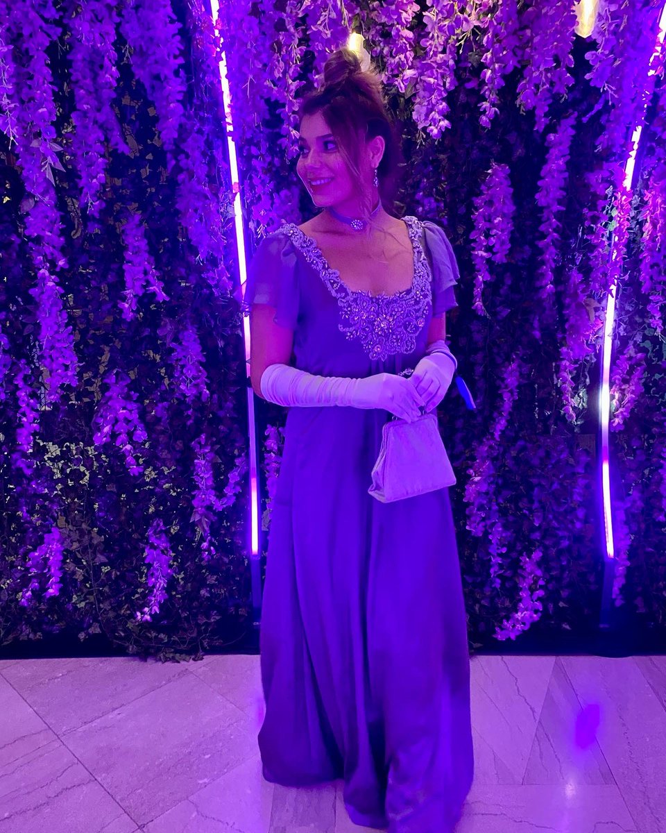 SabrinaLentini's tweet photo. Dearest Reader, there’s a new 24 year old in town. 😉🎂 Last night was a BALL!!!! ✨ #bridgerton https://t.co/RXjFWZVQtu