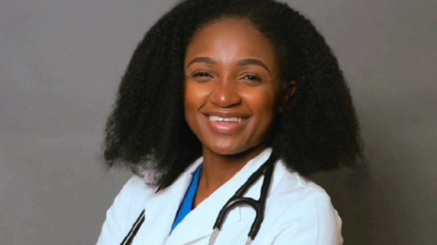 MSUMD's tweet photo. Growing up in Zimbabwe, Axucillia saw first-hand the inequality in health care. So, at the age of 19, she came alone to America in pursuit of becoming a physician. A decade later, she is graduating from the College of Human Medicine. Read Auxy’s story: https://t.co/EuSNWuw4aL https://t.co/zNhN4JNUC5