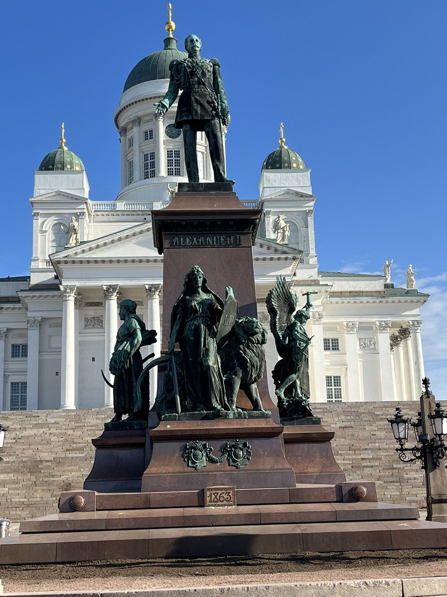 Great @cepr_org Household Finance conference at Helsinki @AaltoUniversity ; was not expecting a statue of Tsar Alexander II at city center! From 1863. #Russia https://t.co/jeTUJROBB7