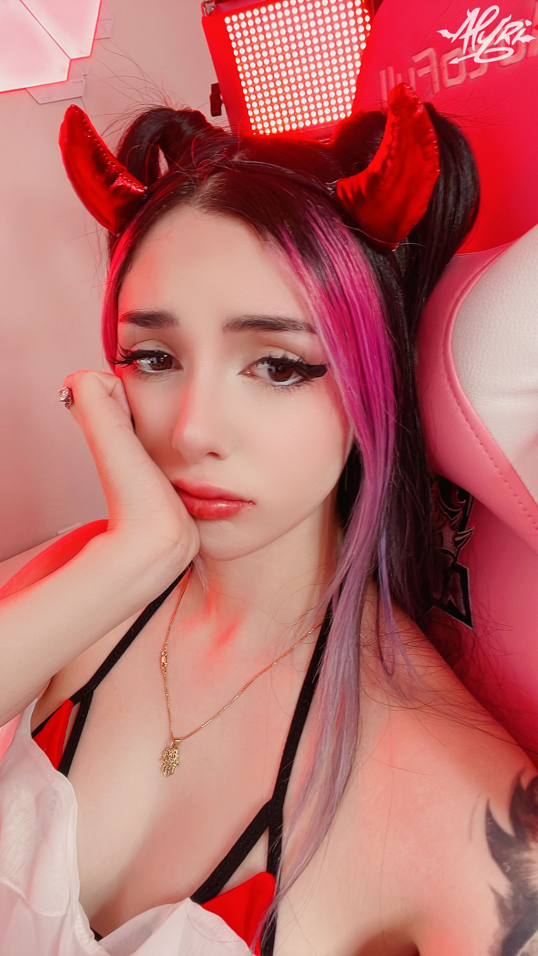 Alyri_Tv'S Darkest Secret Revealed - 351bjdi