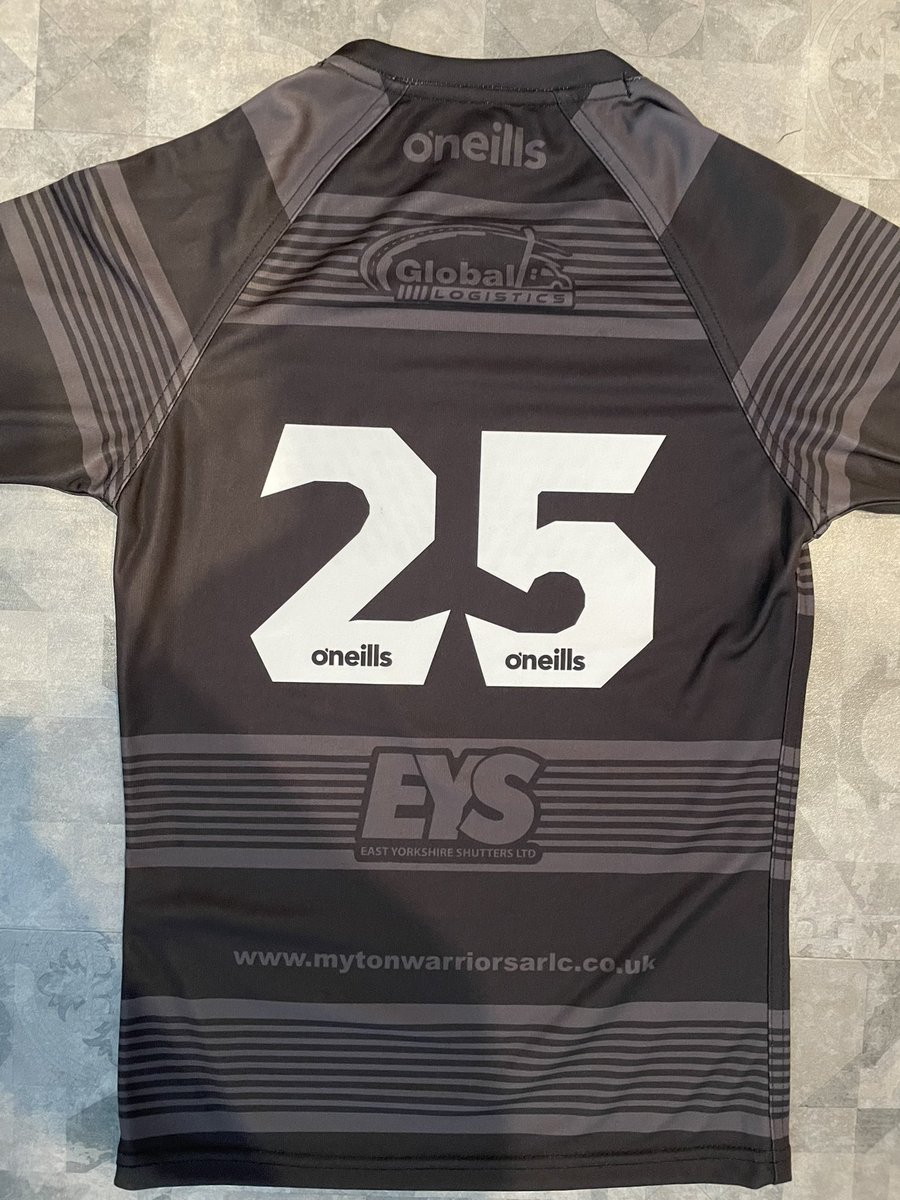 MytonWarriors's tweet photo. We recently gave you a sneaky 👀@MytonWarriors new 1st Team 25th Anniversary @ONeills1918 kit, here it is in full, it looks great &amp; will be back in @OfficialNCL action tomorrow @ Marist v @RaidersOulton ⚫️👌🔥🏉♥️💚#UpTheWarriors #blackout #silver #25years #NCL2022 #communityrl https://t.co/APYYXA1pCZ