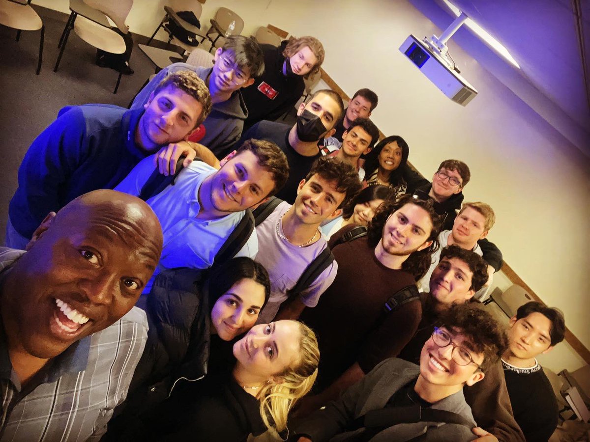 IamJohnBurnett's tweet photo. Another great semester @nyuniversity. #AdjunctLife #NYU #ViralViolets https://t.co/B8k55k7aaI