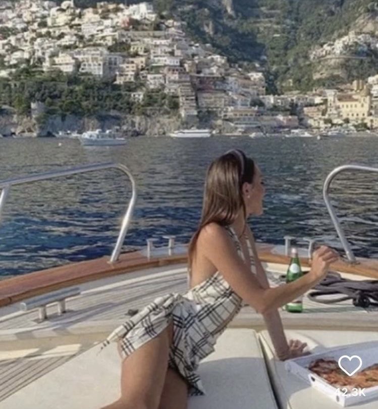 dazzlinghavens's tweet photo. I want to travel to Italy 🌾🤍 https://t.co/8cqeBGGVKC