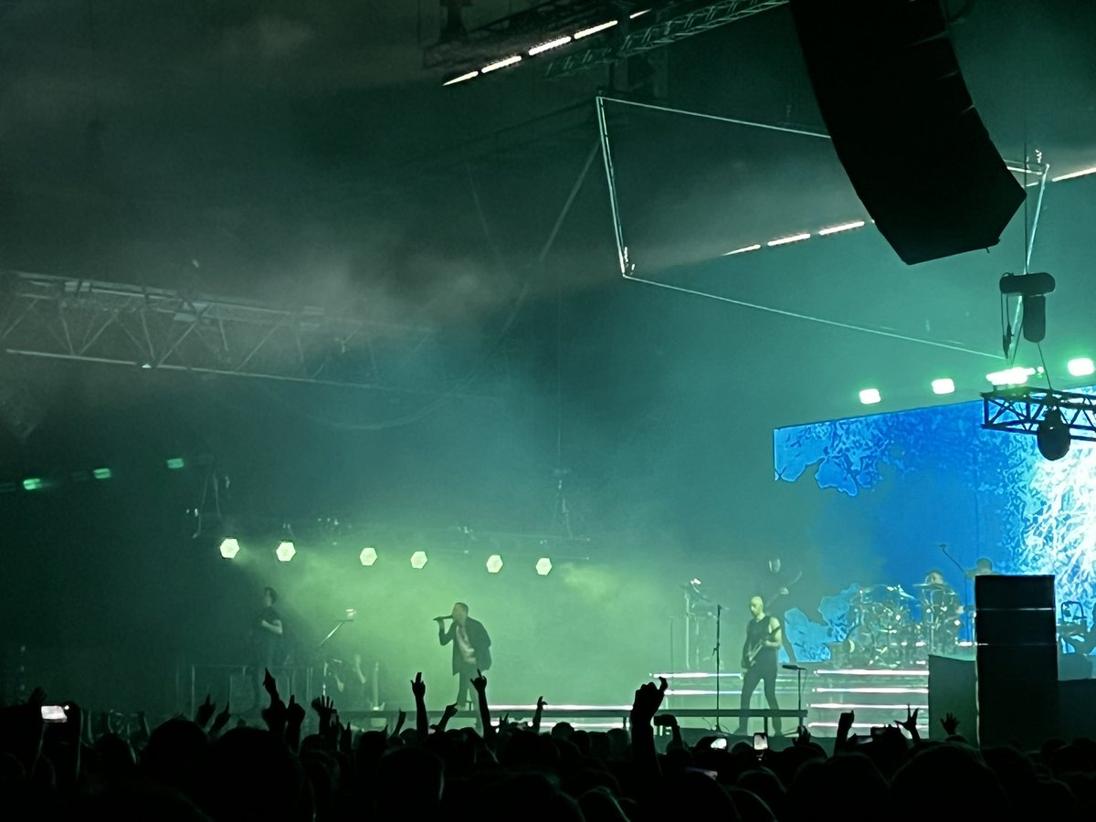 shaunwhu's tweet photo. .@Architectsuk live in London. #FTTWTE https://t.co/D4LTLW4R99