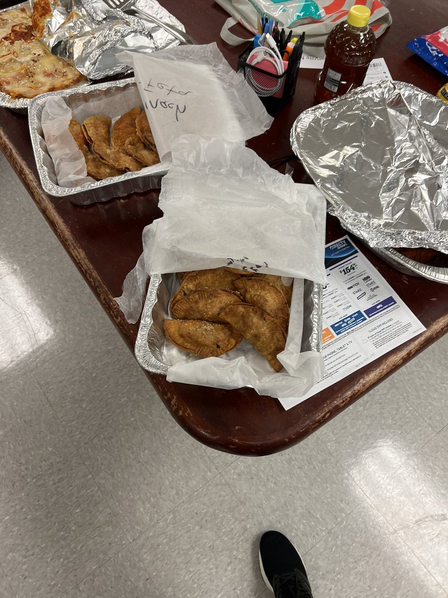 Goatville_Joe's tweet photo. #PotluckFriday was a hit in 🐐Ville 🔥🔥 @TeamSWAGOHPA #SpringSpiritWeek @DustinLee_Goat https://t.co/15AS9huAp4