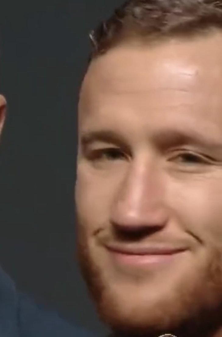 hektic_one's tweet photo. when you slipped the scale guy a couple hundo #UFC274 https://t.co/aKigC4dcgv