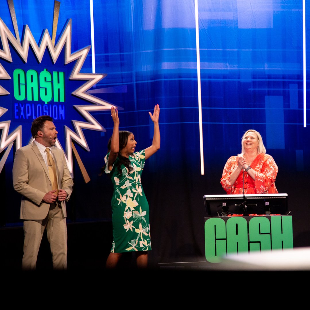 OHCashExplosion's tweet photo. Checkout some behind scenes action from last week's show.
#CashExplosion https://t.co/mdlyYrLutI