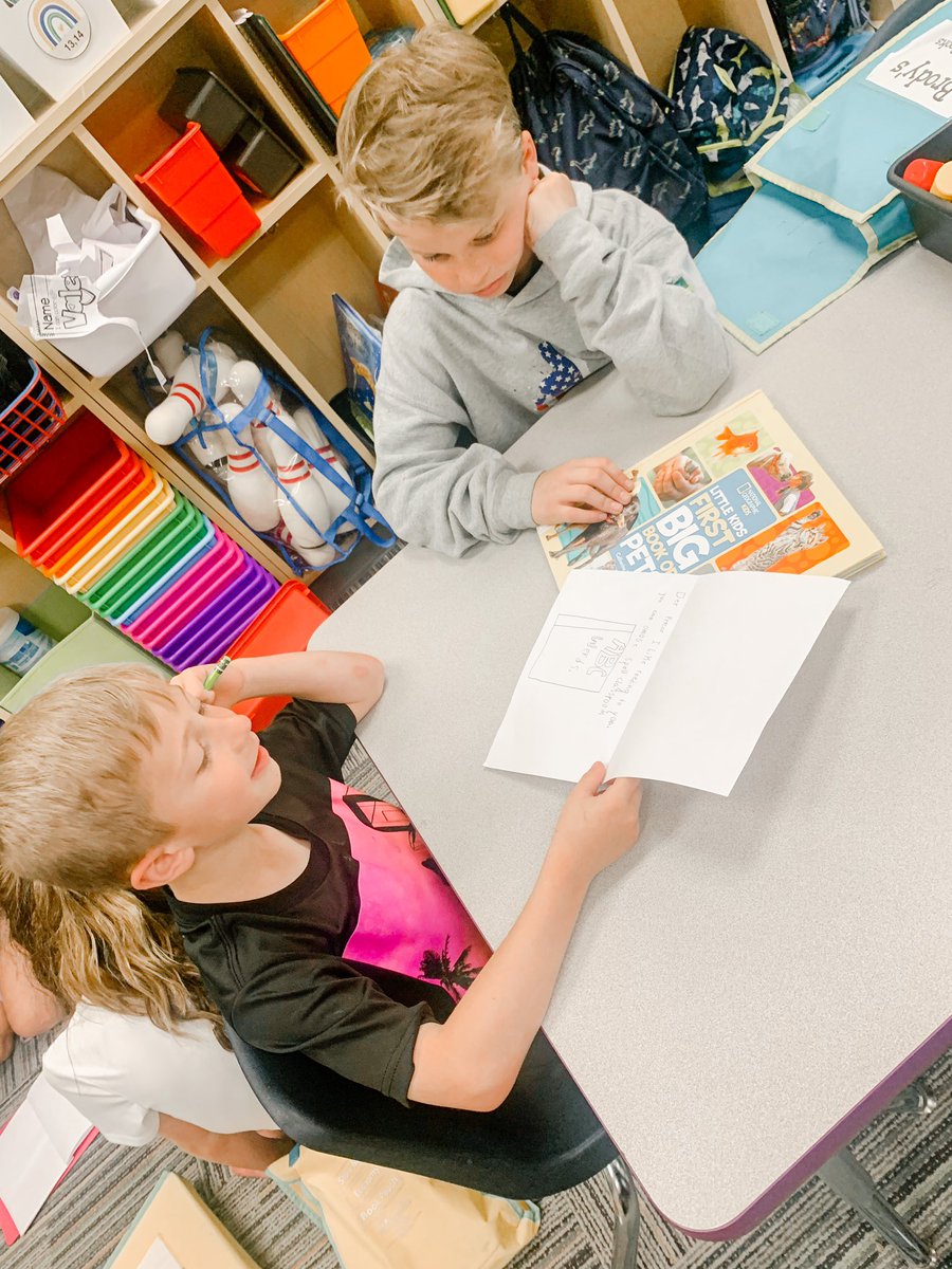_teachitwright's tweet photo. [ K ] is for Kick Off Your Shoes Day! 👣🖤 Our 2nd Grade Book Buddies joined in on the fun and wrote [K]indness Notes!! We are so thankful for the sweet friendships made this year! #ABCcountdown2022 @ayerelementary @lorivaneman https://t.co/ErTQCYeif6