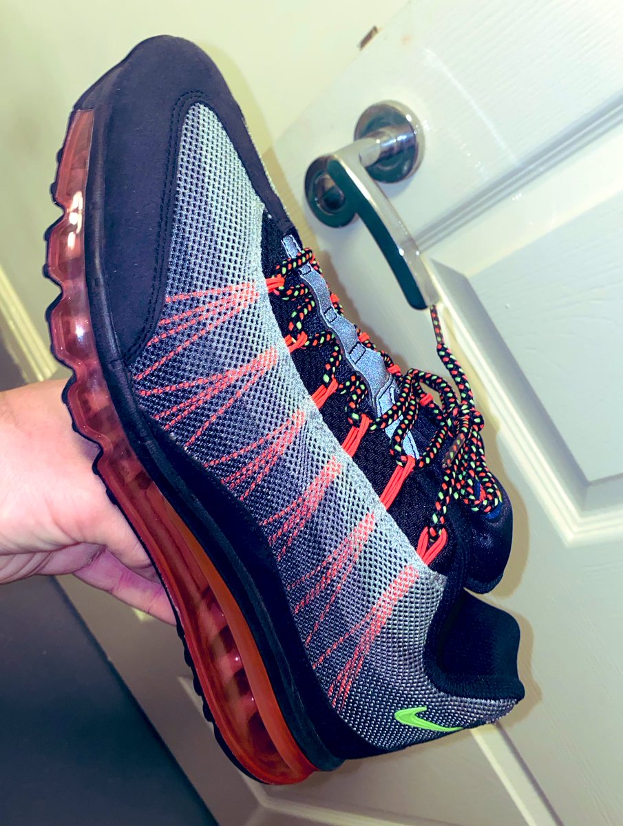BennyBlanco22's tweet photo. Belter #BlockP #Nike #Airmax ✅🔥 https://t.co/m7OjVsGvI4