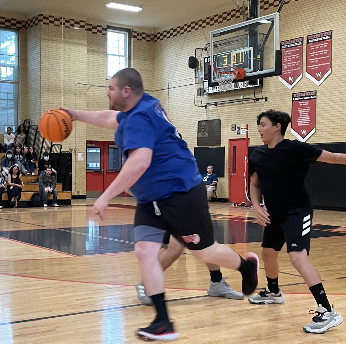 PerryWhs's tweet image. Some more 👏👏👏🏀🏀🏀 great event @WHSAthletics53 @MrMontanile, missed it so much #WeeFun #WeeBack