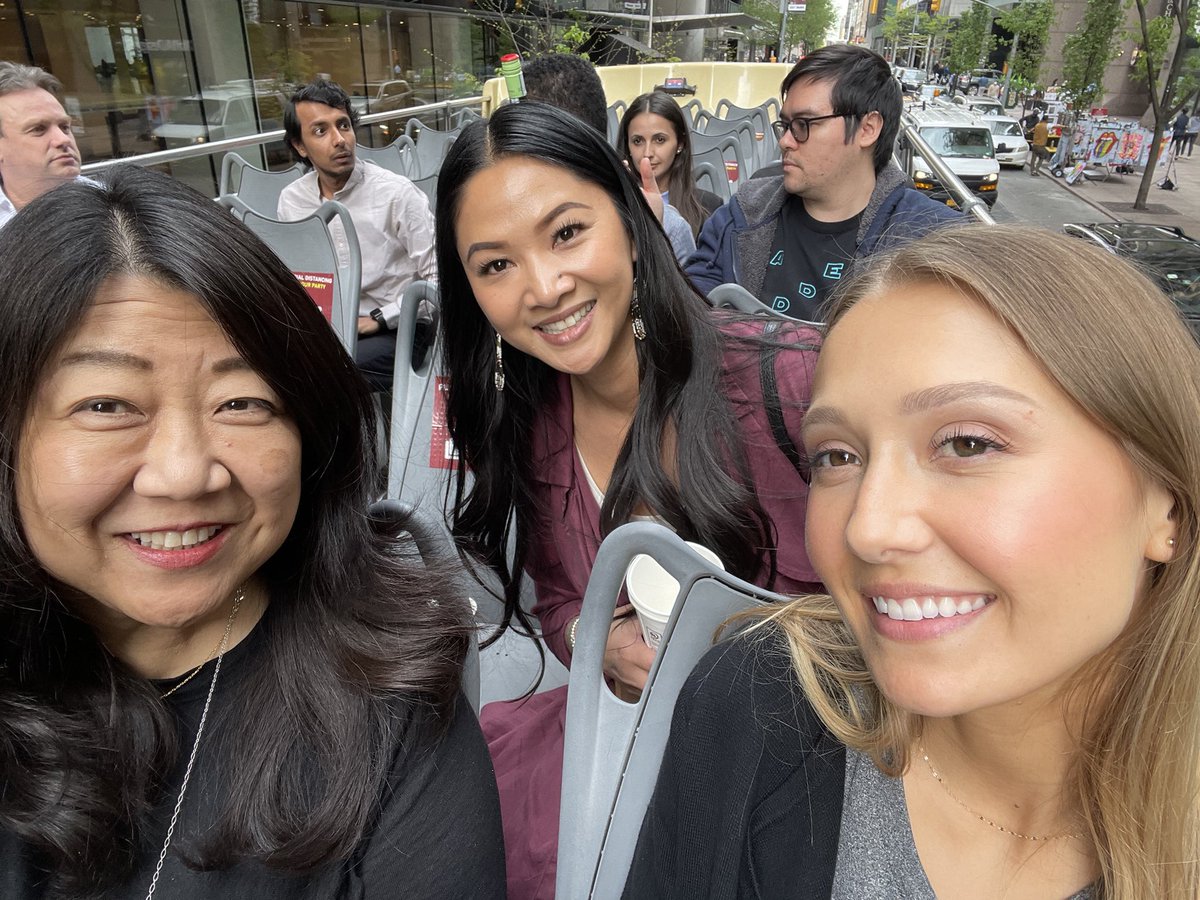 LaddersHQ's tweet photo. The 3rd and final day of our 2022 Ladders Global Meet was a hit! After an all-day #hackathon, our team enjoyed the nice weather on an NYC bus tour followed by dinner and karaoke. Thank you to our partners and employees for making this event so special! #LaddersGM2022 🗽🪜 https://t.co/d1owuxdZQH