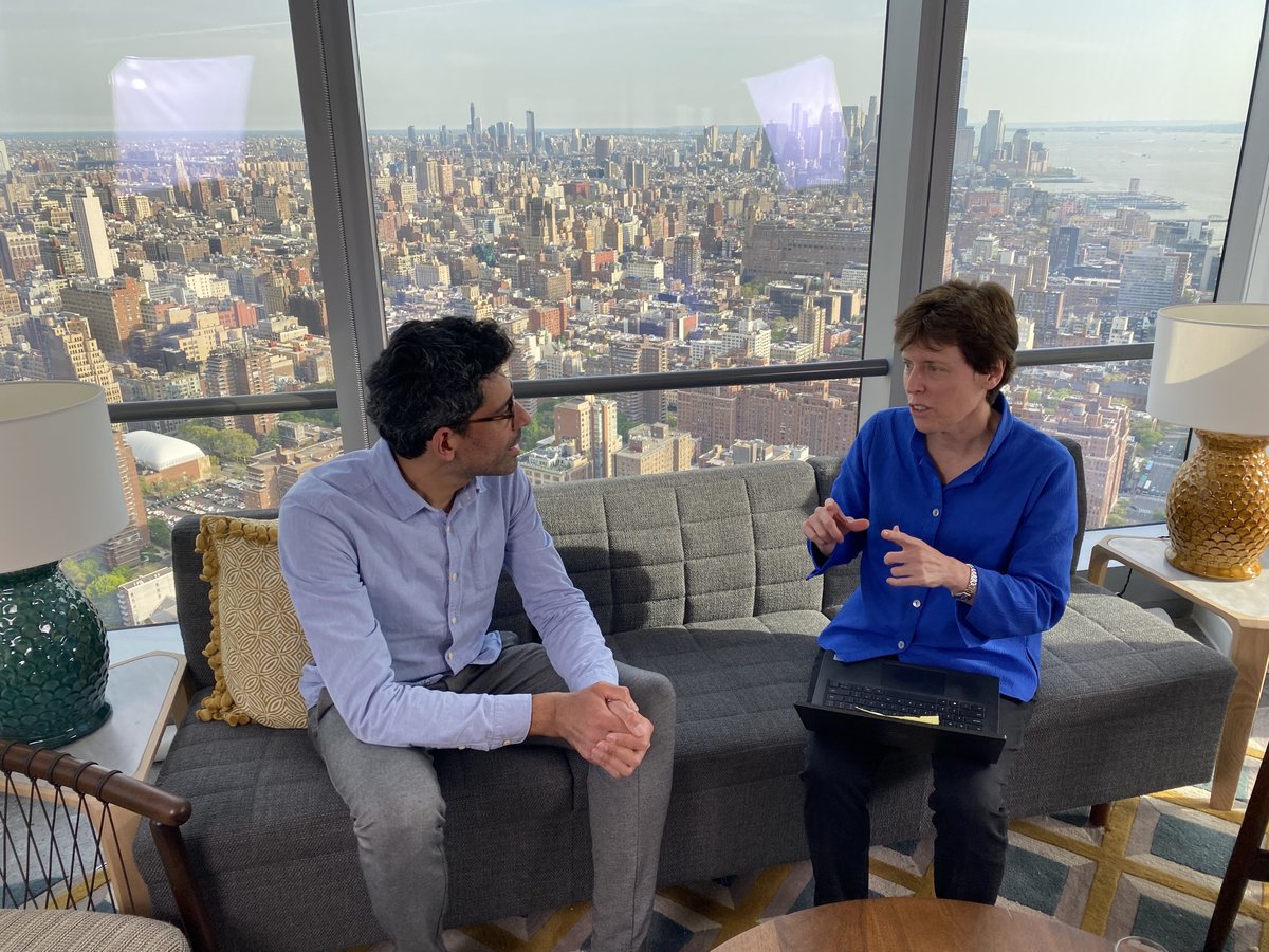 HPI_NYC's tweet photo. 🙌 A terrific meeting with Alexander Johnston @unihh to discuss #designthinking, #innovation strategies, and the NYC #entrepreneurialecosystem. Looking forward to collaborating on design thinking and #education. https://t.co/gT6QssZp1H