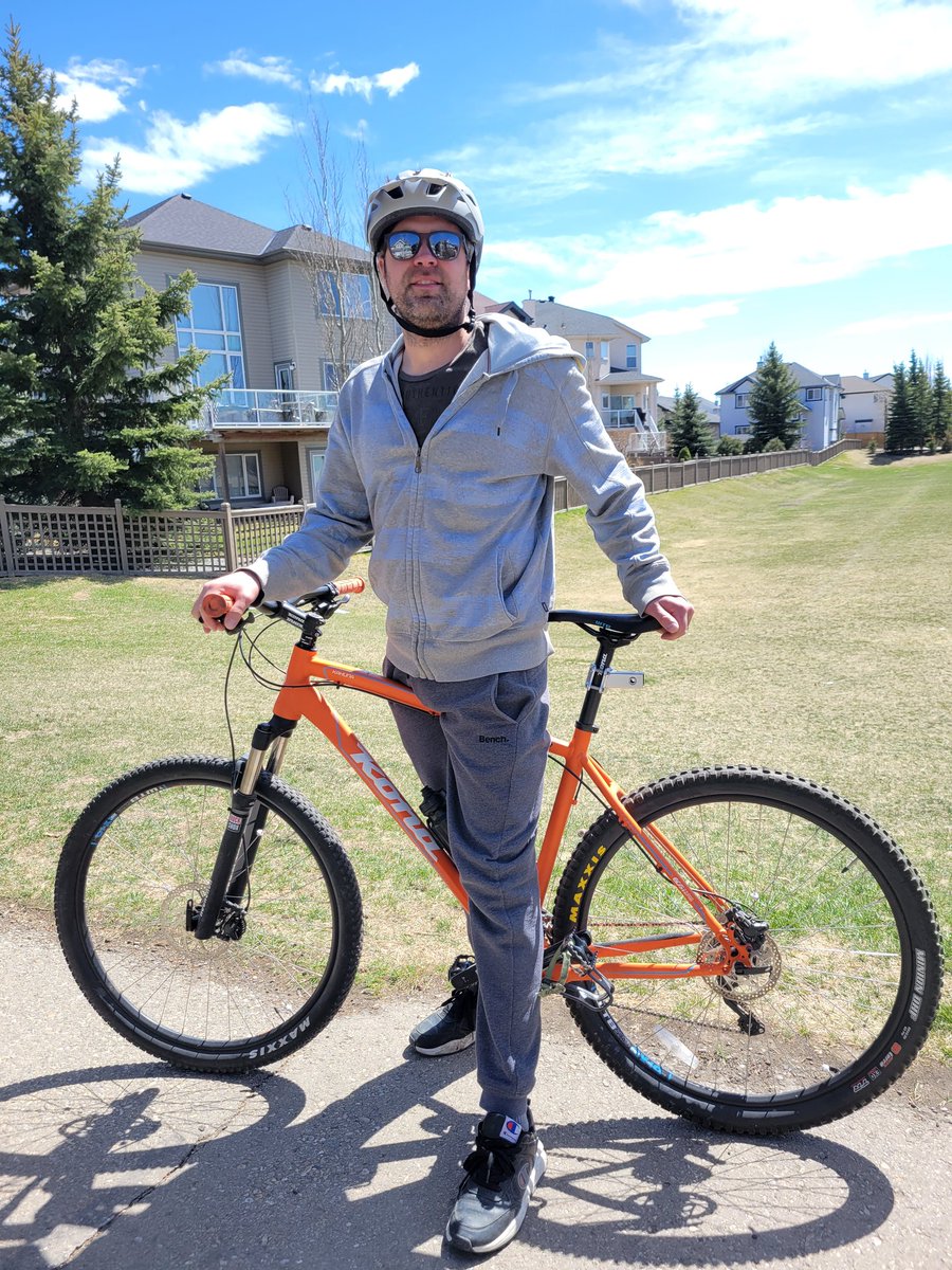 tweetdotca's tweet photo. @BiketoWorkYYC happy bike to work day! https://t.co/mxDdtmr4pr