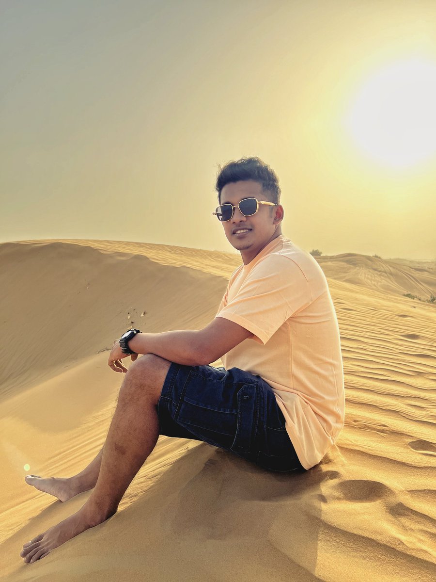 azeemgulam_'s tweet photo. Dubai Desert Safari📍
.
.
.
Post Eid Outings
#dubai #dxb #desertsafaridubai #desertsafari #uae #eidouting #horse #camel #falcon #dunebashing #bellydance #Tbt https://t.co/UVD3DDhZEr