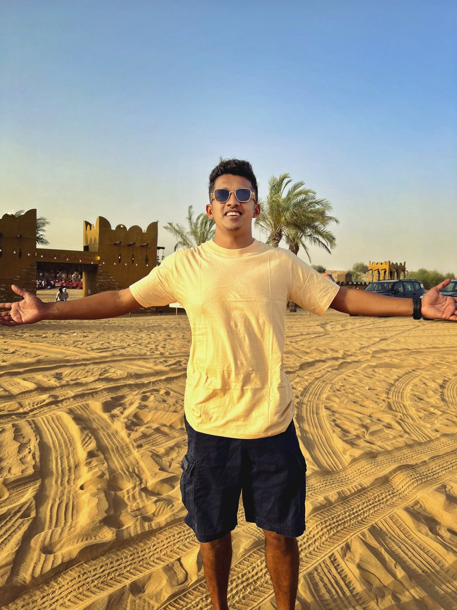 azeemgulam_'s tweet photo. Dubai Desert Safari📍
.
.
.
Post Eid Outings
#dubai #dxb #desertsafaridubai #desertsafari #uae #eidouting #horse #camel #falcon #dunebashing #bellydance #Tbt https://t.co/UVD3DDhZEr