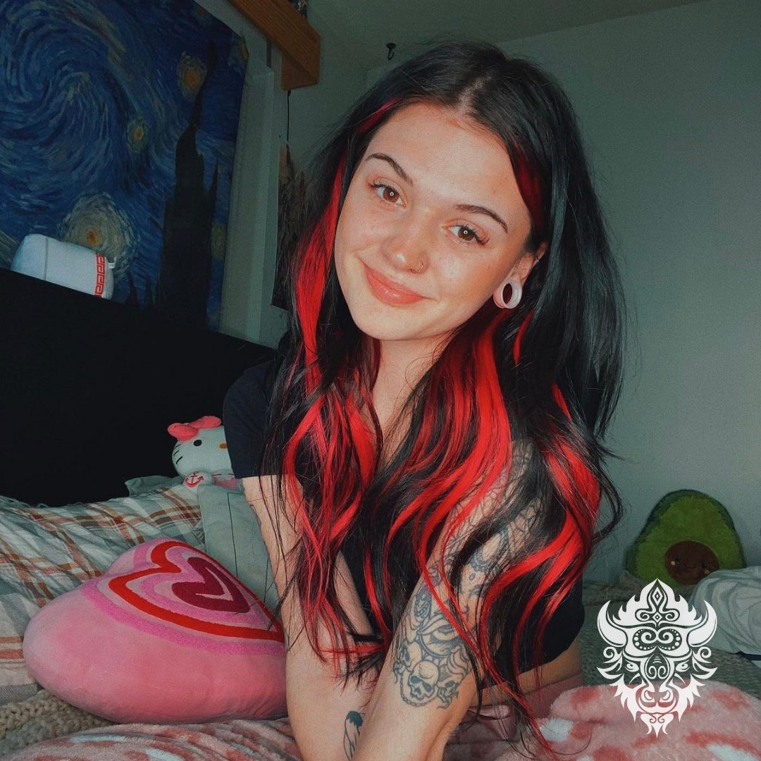 ArcticBuff's tweet photo. Happy friyay! 🥳🥳🥳 Check out the beautiful Gigi in our pearl white thin silicone tunnels 🤍 #arcticbuffalo

Shop them here:
https://t.co/lfcU6ApTgY https://t.co/Jp9mwvAptT