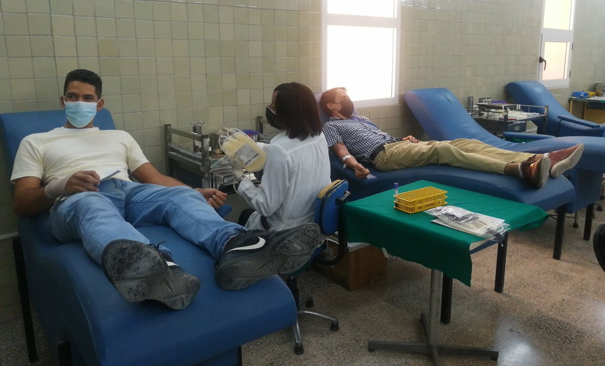 #Cuba herida por el horrible accidente del #HotelSaratoga.

Pero la solidaridad de los cubanos se acrecienta. Nuestros jóvenes y estudiantes se movilizan para donar su sangre.

La nación toda tensa voluntades y se une más.

#FuerzaCuba.