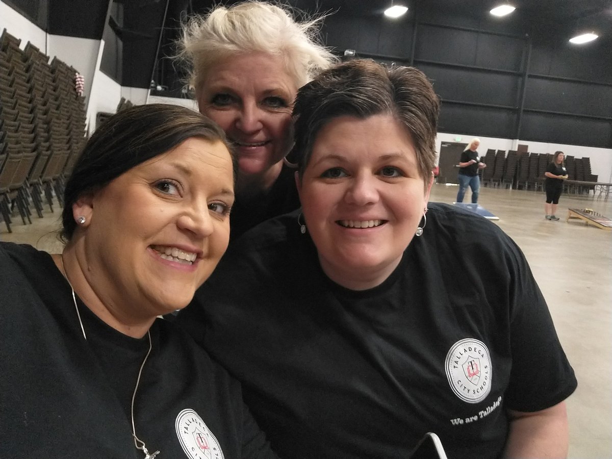 Seeunclass's tweet photo. Thanks Talladega City Schools and @DrQuentinJLee for a great day of fun, fellowship, and food! https://t.co/4axtd2pvxt