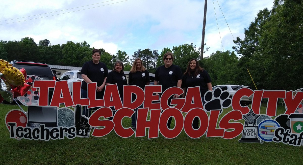 Seeunclass's tweet photo. Thanks Talladega City Schools and @DrQuentinJLee for a great day of fun, fellowship, and food! https://t.co/4axtd2pvxt