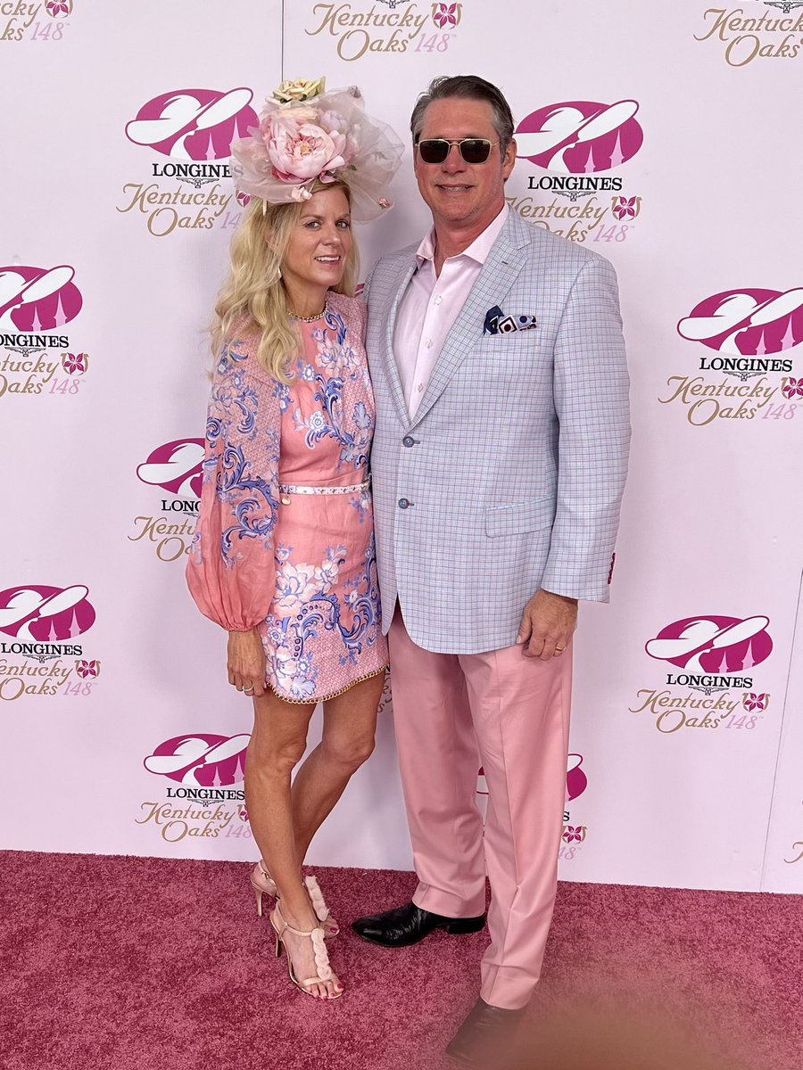 Recycle_Oil_Gas's tweet photo. Great time at the @KentuckyDerby Friday Oaks. Great friends @JimKelly1212 @EWood70 @KoepkaBob #nesthorse @DrinkBODYARMOR #teamrepole. https://t.co/TiMGPqfCuE