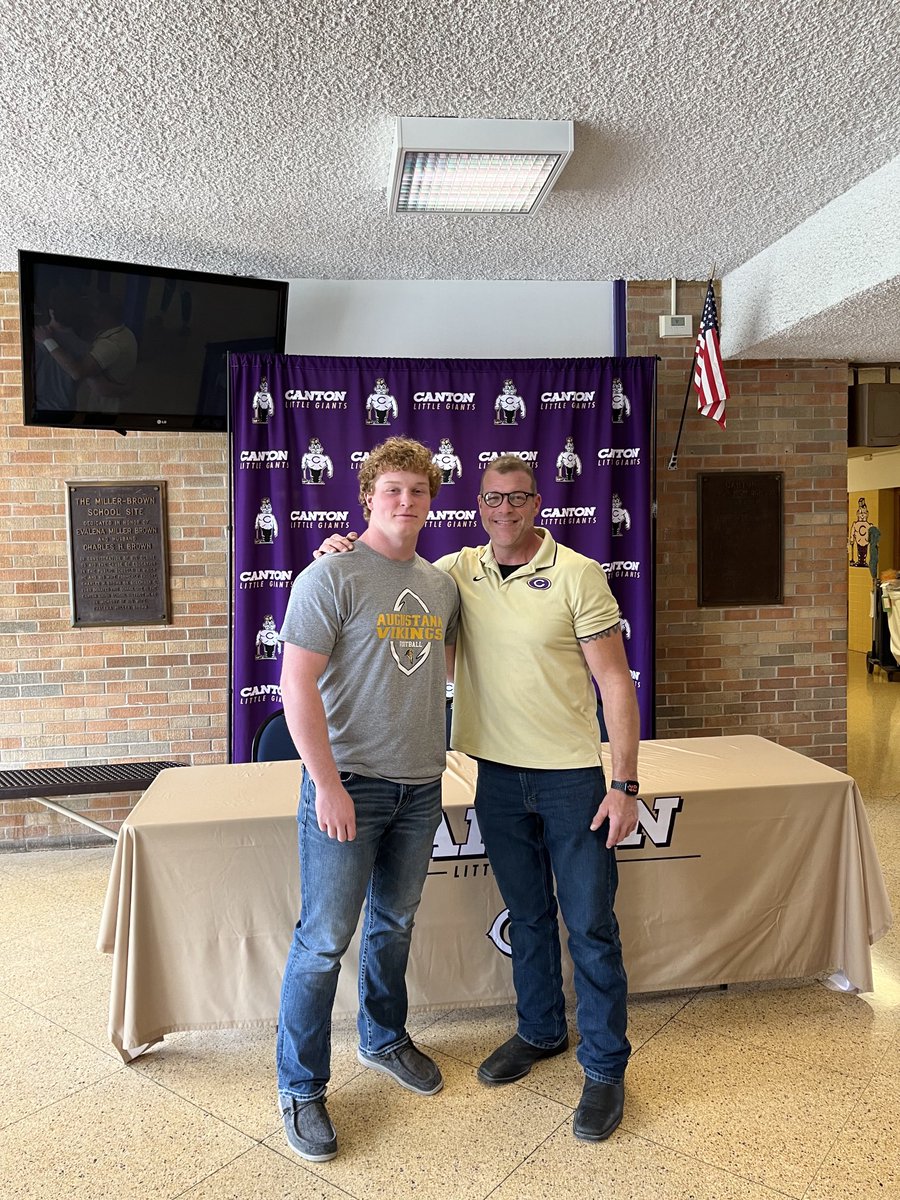 51millerJustin's tweet photo. ⁦@_trevorputman_⁩ signing  to play for Augie! Congratulations Trev. Your presence in the middle will be missed. Good luck to you at the next level. I’ll be there.
#tailgatevikingsstyle https://t.co/bgFHdOQcxn