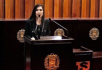 TSJ_Venezuela's tweet photo. Presidenta del TSJ, Mag. Gladys María Gutiérrez Alvarado homenajeó a las madres del Poder Judicial en su día https://t.co/fUqjZS53B5 https://t.co/uz4pv1xLwK