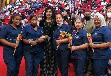 TSJ_Venezuela's tweet photo. Presidenta del TSJ, Mag. Gladys María Gutiérrez Alvarado homenajeó a las madres del Poder Judicial en su día https://t.co/fUqjZS53B5 https://t.co/uz4pv1xLwK
