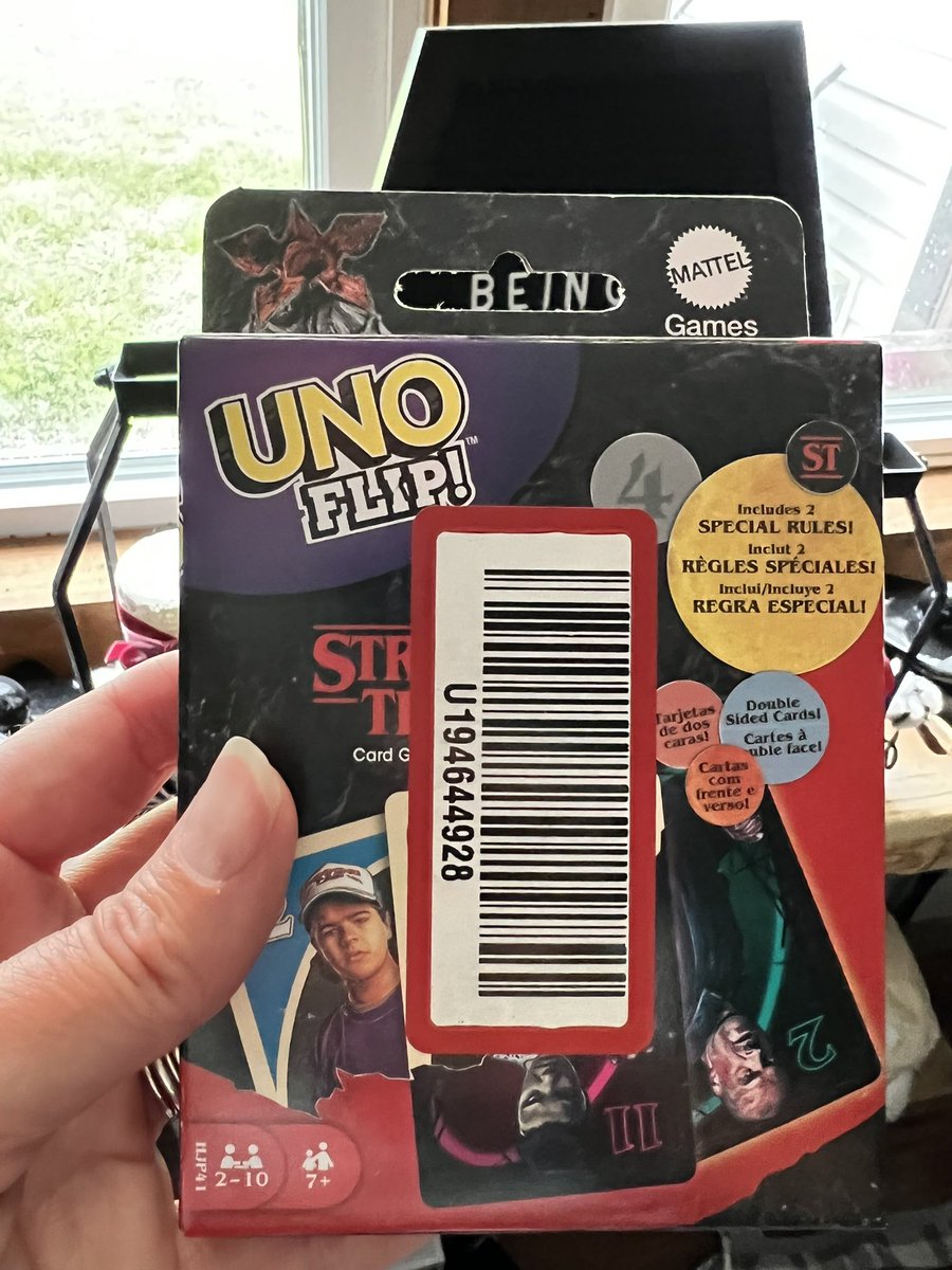 FurmansForce's tweet image. Not me buying more #StrangerThings4 #StrangerThingsMerch for myself as birthday gifts 🤷🏻‍♀️💁🏻‍♀️