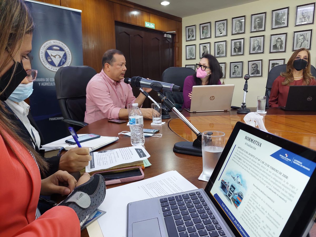 ItasLaw's tweet photo. En días pasados, la Lcda. Melissa Davis participó en el conversatorio sobre la Adopción del Formulario de Prueba de Origen de Mercancías, de la @CCIYAP. https://t.co/kcqpTTEzeH