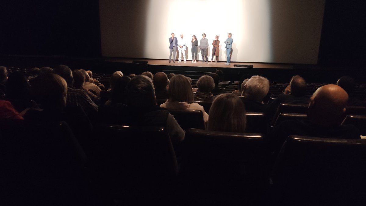 🔴 CINEMA | Presentació al teatre de <a href="/lapassio/">La Passió d'Olesa</a> #Olesa la pel.lícula "La Passió segons Pep Amores", un film produït per l'olesà <a href="/Pep_Amores/">Pep Amores</a> i que explica des de l'humor la dificultat de produir cinema.