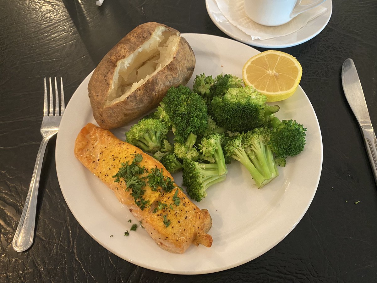 ChrisLambos's tweet photo. It’s been a while since I tweeted a foodie pic, so here we go: If you follow me on Facebook, you know I order this all the time at Dalt’s. #creatureofhabit #salmon #steamedbroccoli #plainbakedpotato #coffee #dalts #nashville https://t.co/ZCMSr9078y