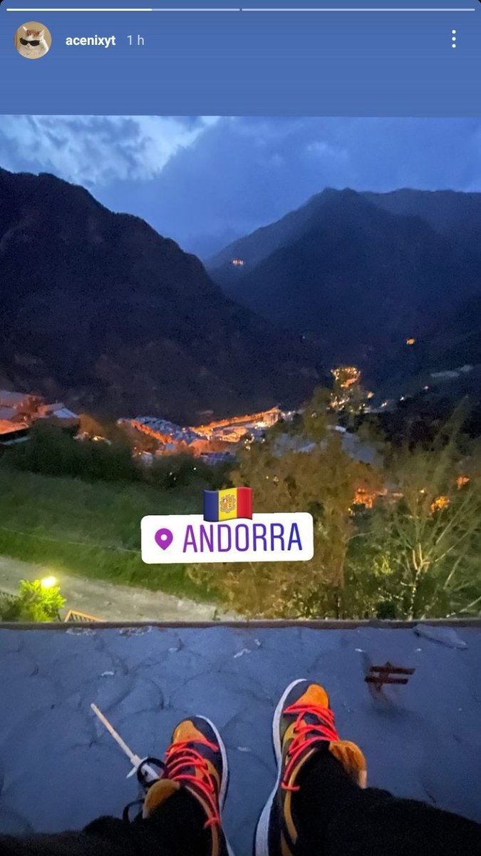 AcenixPosting_'s tweet photo. Aseni pata otra vez pero esta vez son las 2... AAaaAaaAaaA https://t.co/n9PaaPAfCk