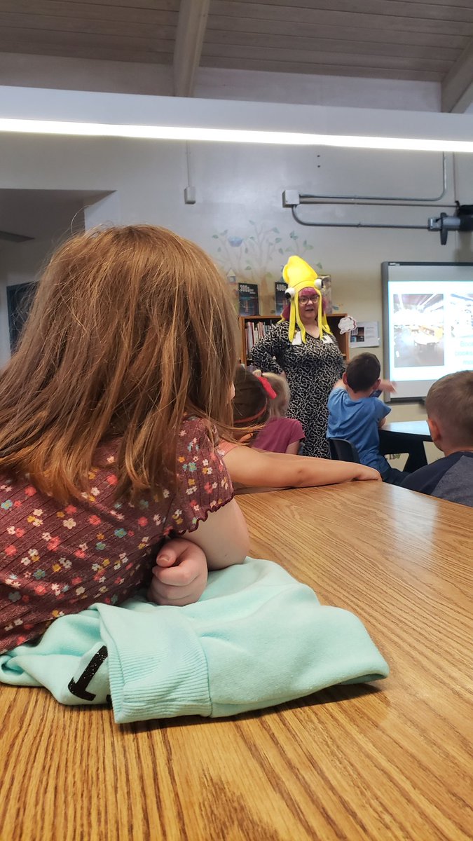 Library_PVMS's tweet image. Our elementary classes had a special visitor from the @springfieldlib K-5 heard about summer reading starting June 1st and running all summer! @PViewSPS students can visit all summer and do activities for free!
#oceansofpossibilities
#tadpoles
#nasa
#everbright
#spslib