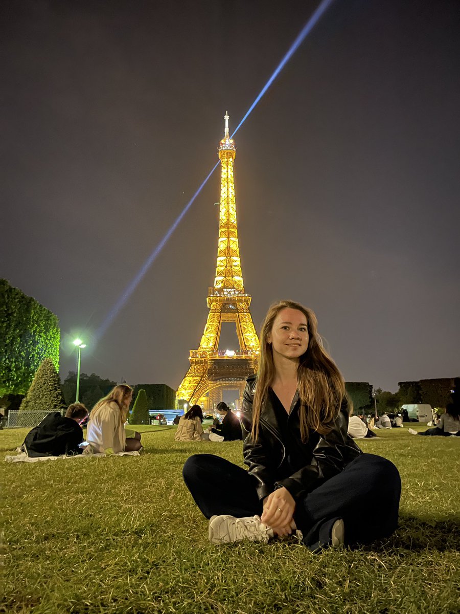 dzen_tanya's tweet photo. Good night, lovely #NFTfamily #NFTCommunity #nftcollector Sweet dreams ❤️ https://t.co/dR77ku2z3y