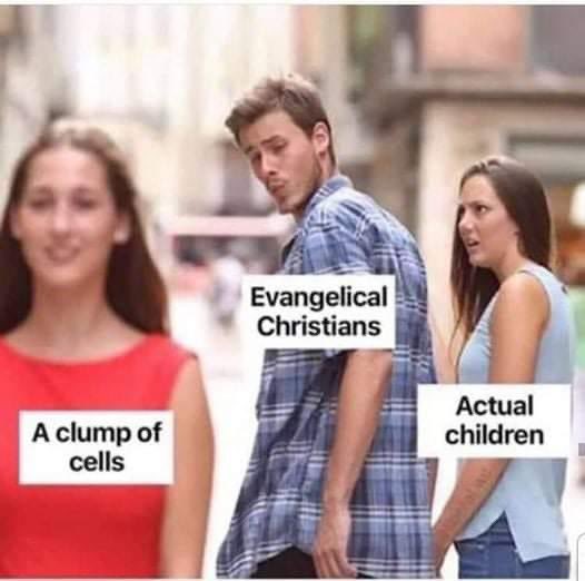 IamButterflySue's tweet photo. This wins the internet.  Hands down.   🤣🤣

#RoeVsWade #ProtectRoe #abortionrights #AbortionIsHealthcare #WomensRights #Clumpy https://t.co/TbiN8nZIHE