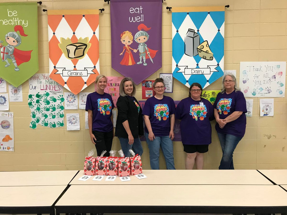 MurrayPreK's tweet photo. Happy School Nutrition Hero Day! We just wanted to take a moment and thank these beautiful ladies for all they do for our students and staff 🍓🥒🍉🥦🫐🥕🍇🌽🍌🫑🍎🍐🍊🍋🍍 https://t.co/3czdt0WVyC