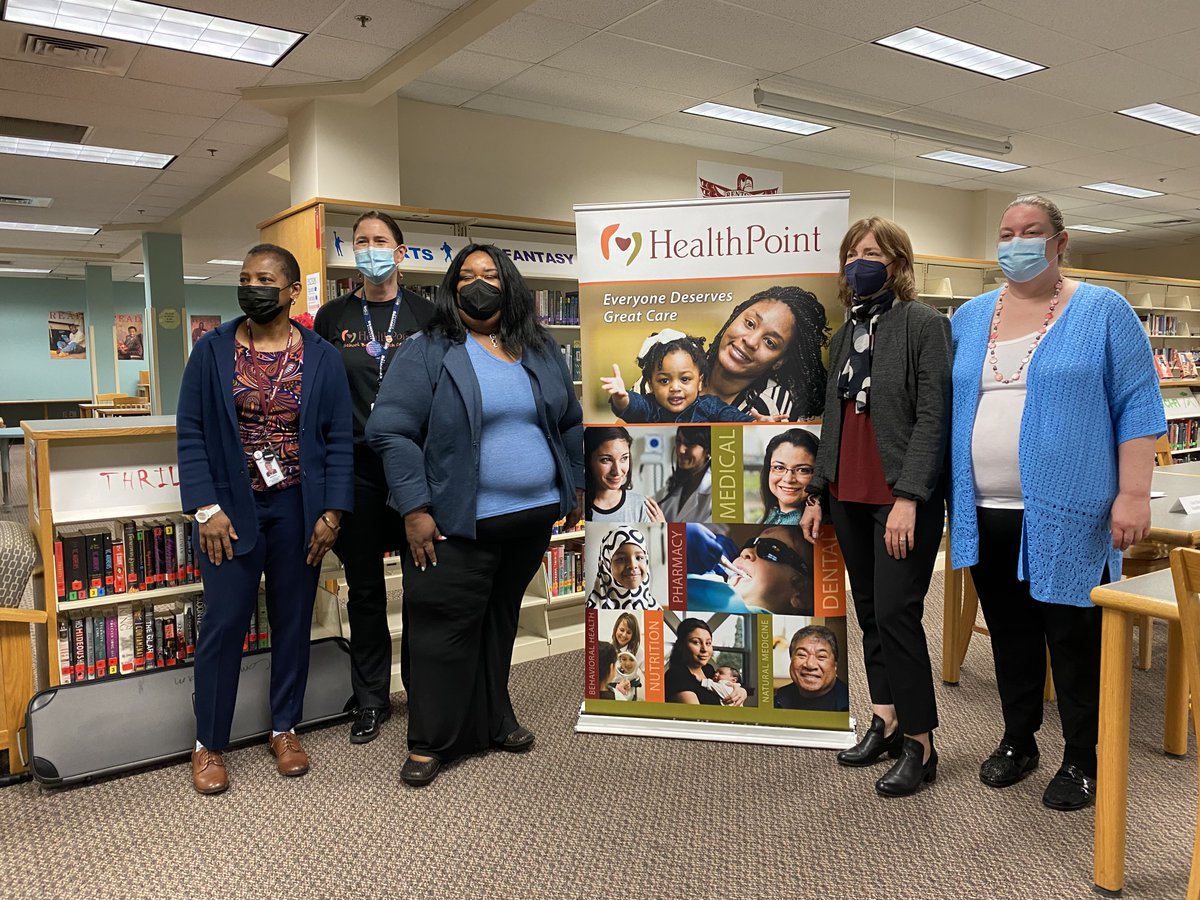 HealthPointCHC's tweet photo. An incredible way to end the week! Congresswoman Kim Schrier &amp; Secretary Xavier Becerra came to visit Renton High School to support pediatric immunization, vaccines, and our School Based Health Center! https://t.co/feM9ibkzSI
