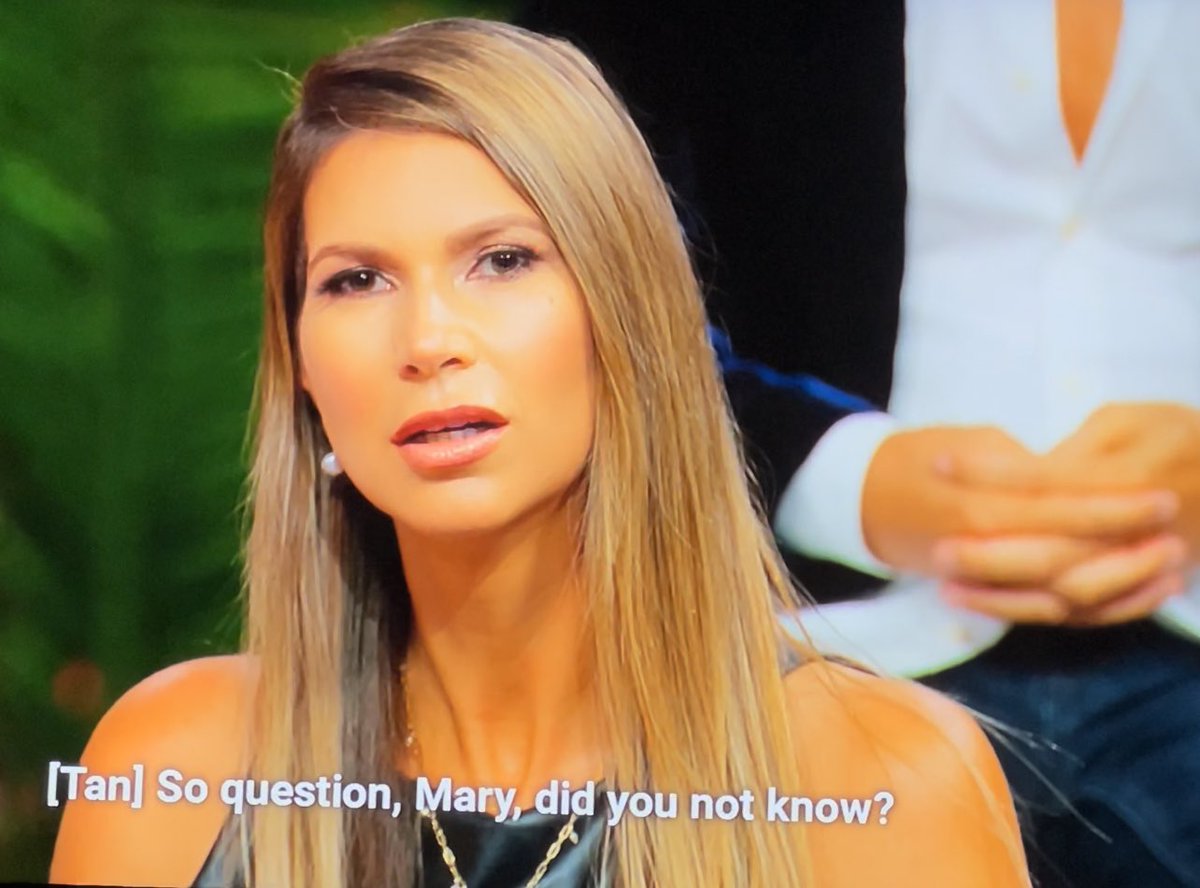 onlyjoekin_'s tweet image. I am LIVING for Maya becoming the confused math lady meme when Chrishell was explaining who she’s dating 💀 #sellingsunsetreunion #sellingsunset