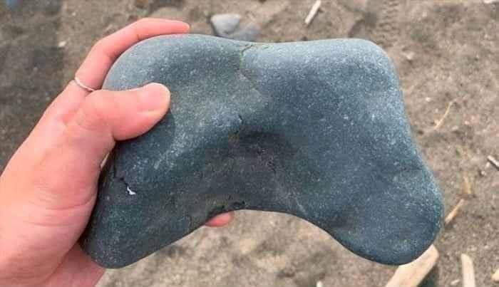 TRICHERATOPS_'s tweet photo. Xbox Series S owners when #Xbox Live is down https://t.co/tuE2brmjCF