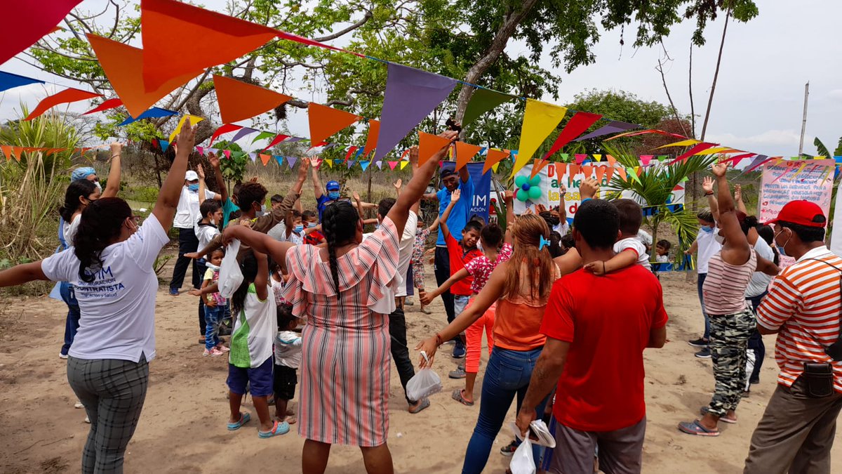 OIMColombia's tweet photo. En #Arauca con la ESE Jaime Alvarado y Castilla, realizamos un taller sobre alimentación saludable para sensibilizar a nacionales 🇻🇪 y 🇨🇴 sobre la importancia de una dieta equilibrada para que el cuerpo tenga la energía y nutrientes necesarios.
@StatePRM 
#GIFMMContigo https://t.co/vPiOyJ8ppw