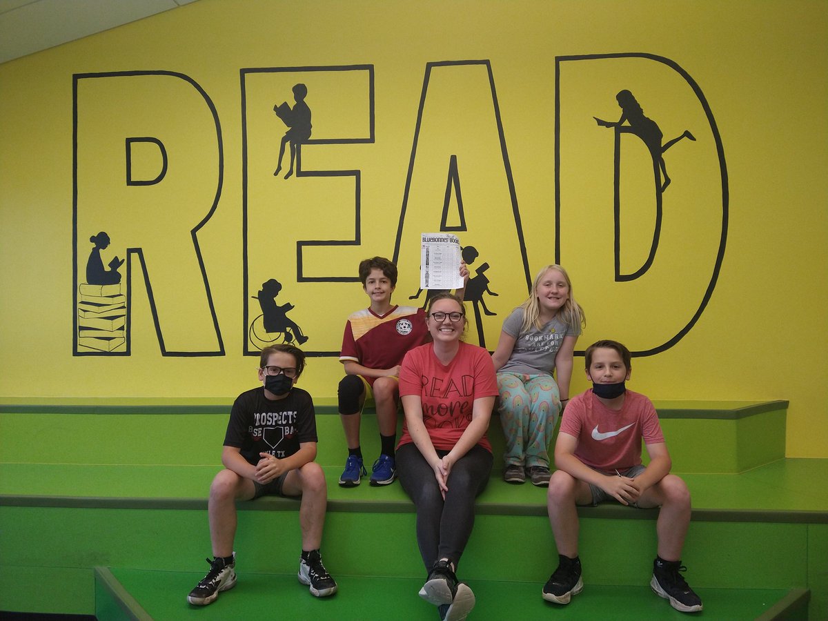 Hernandez Reading Heroes tweet media